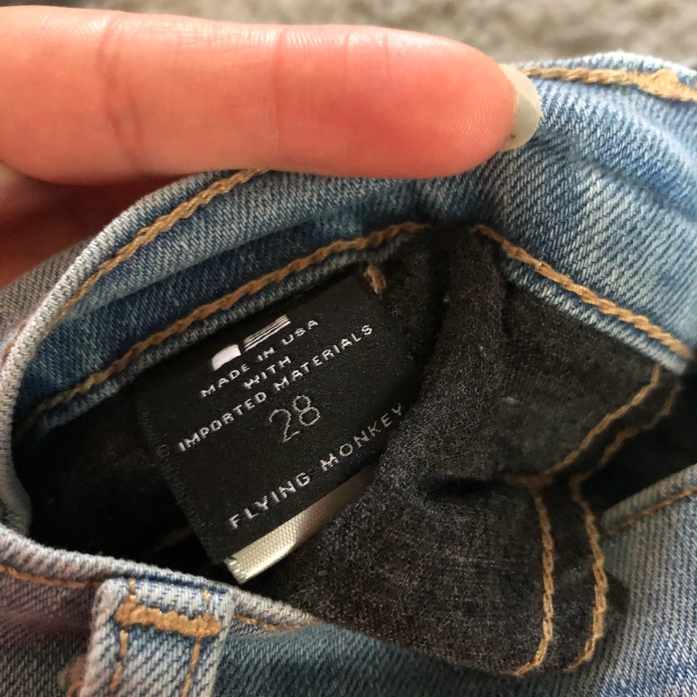 Distress jeans - Picture 2 of 3